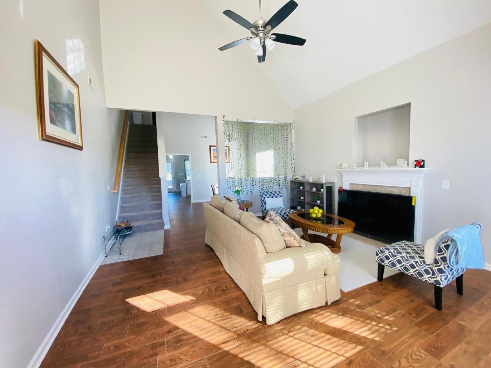 Private Room & Bathroom Close To Downtown Raleigh Exterior foto