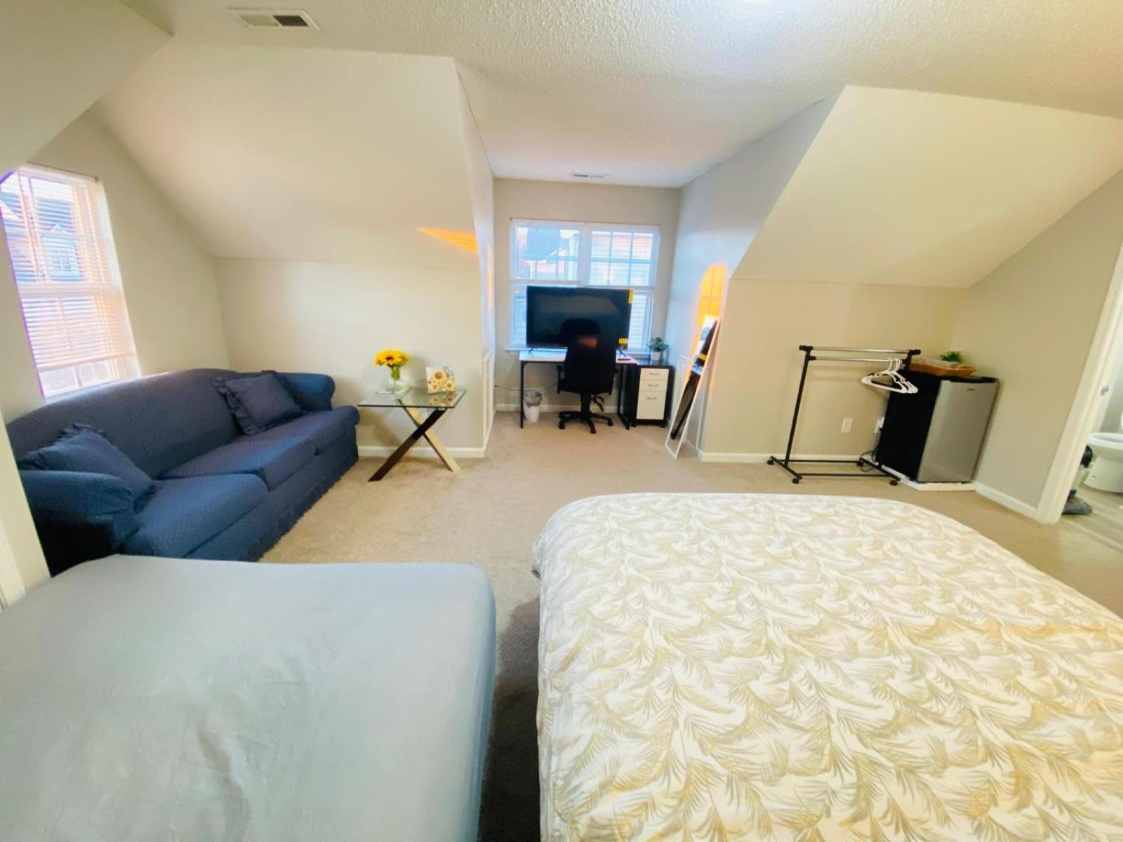 Private Room & Bathroom Close To Downtown Raleigh Exterior foto